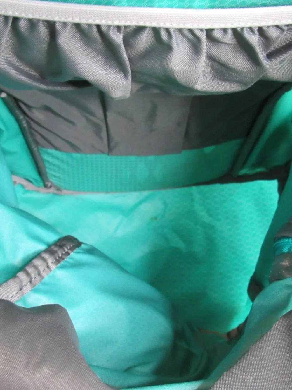 The North Face Green ALEIA 22 Hiking Camping Backpack M L